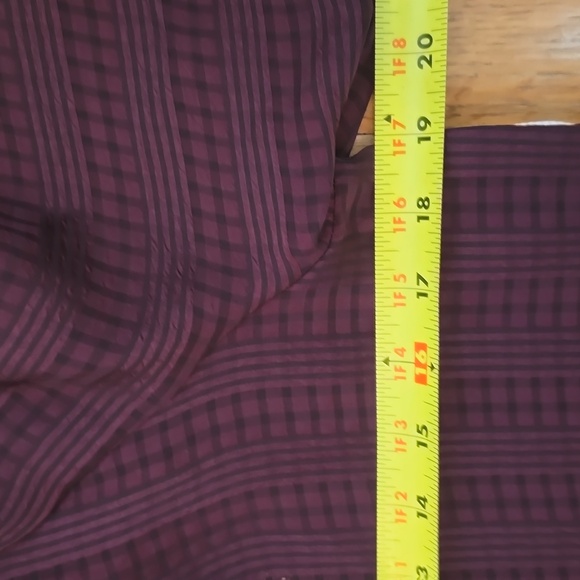 WORTHINGTON BRAND WOMENS BURGUNDY & BLACK SHORT SLEEVES BLOUSE TOP SIZE SMALL - Picture 11 of 14